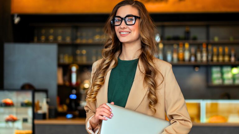 The 10 Restaurant Industry Jobs That Pay Six Figures