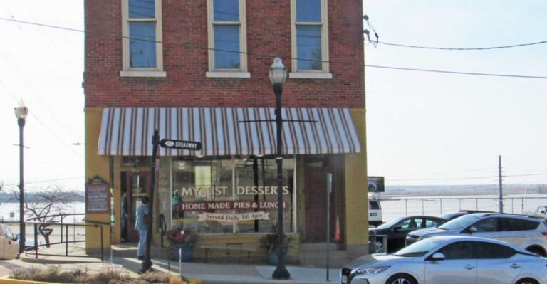 12 Illinois Pastry Shops That Still Bake Using Grandma’s Recipes