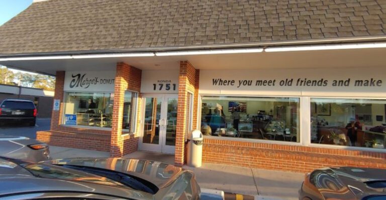 17 Michigan Donut Shops That Locals Say Taste Like Saturday Mornings