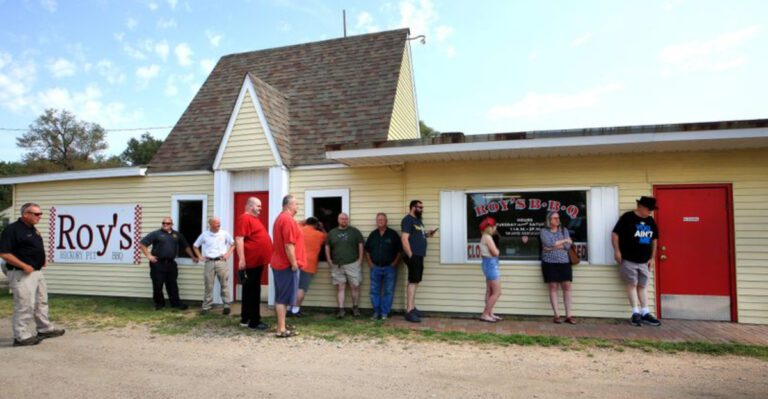 8 Kansas BBQ Spots That Locals Swear Still Cook The Old-Fashioned Way
