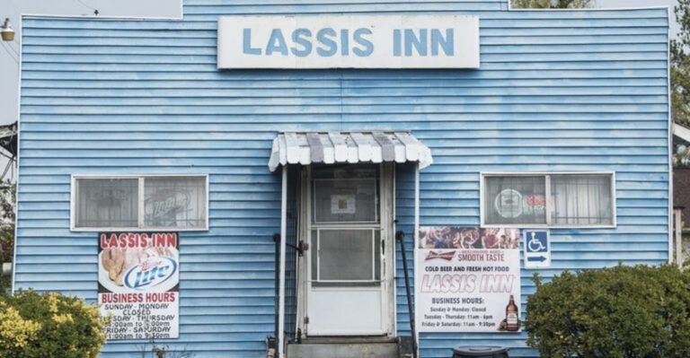 9 Arkansas Seafood Spots That Locals Swear Are Worth The Drive