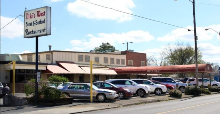 These Hidden Alabama Restaurants Still Serve Family Recipes From 100 Years Ago