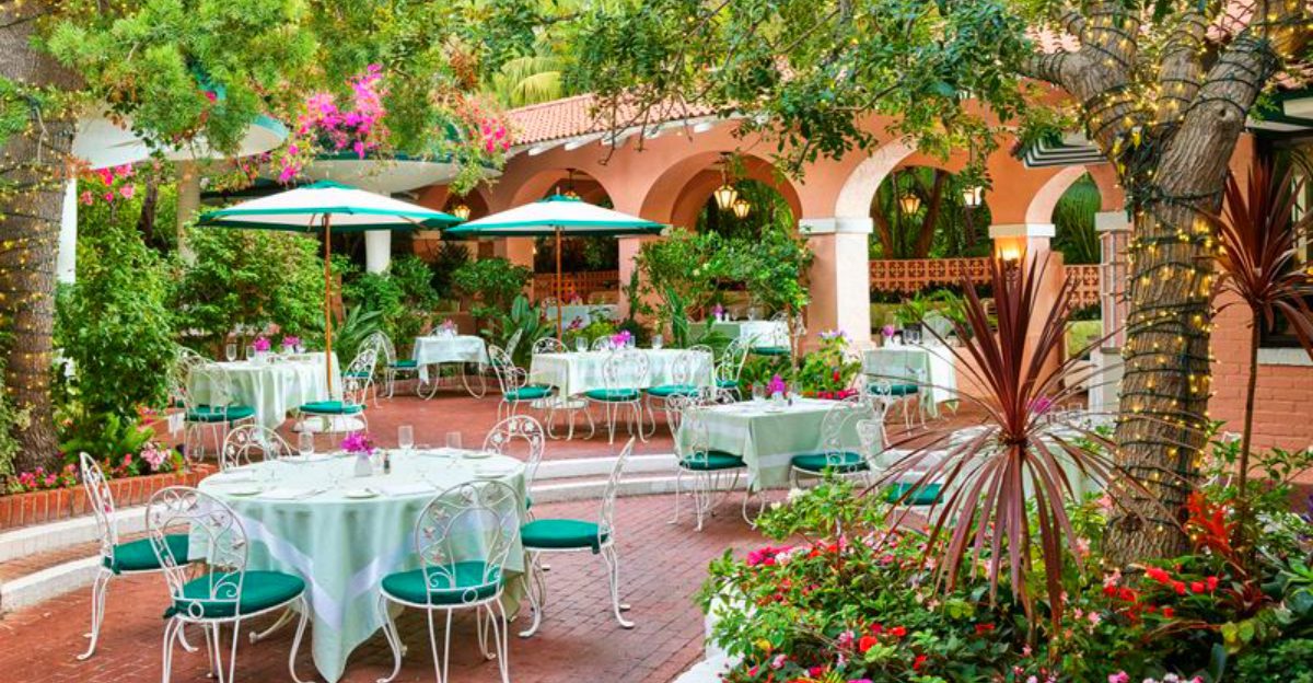 10 Celebrity Hangout Restaurants in America Where the Food Actually Deserves the Spotlight 5 10 Celebrity Hangout Restaurants in America Where the Food Actually Deserves the Spotlight