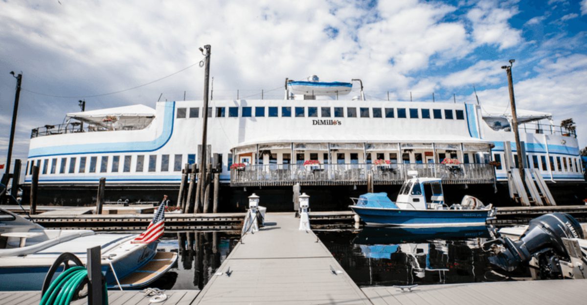 10 Coastal Maine Restaurants Where The View Is Stunning But The Chowder Steals The Show