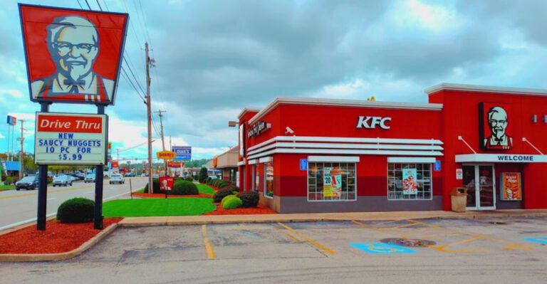 10 Fried Chicken Chains Southern Grandmas Actually Approve Of
