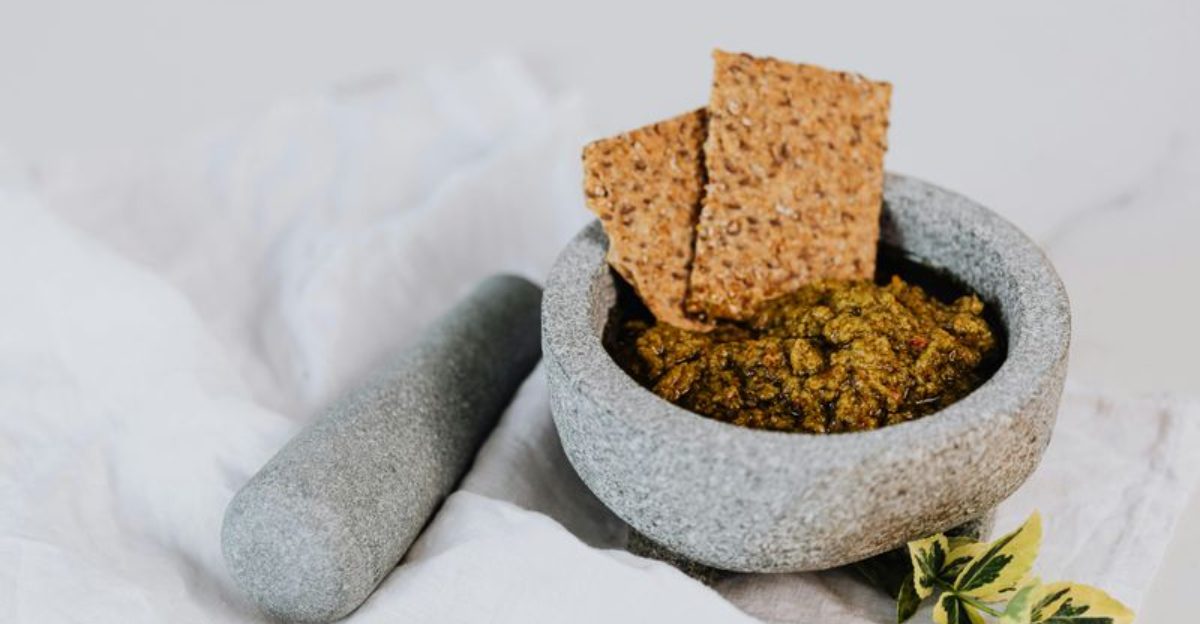 10 Lower Calorie Crackers to Keep in Your Snack Stash