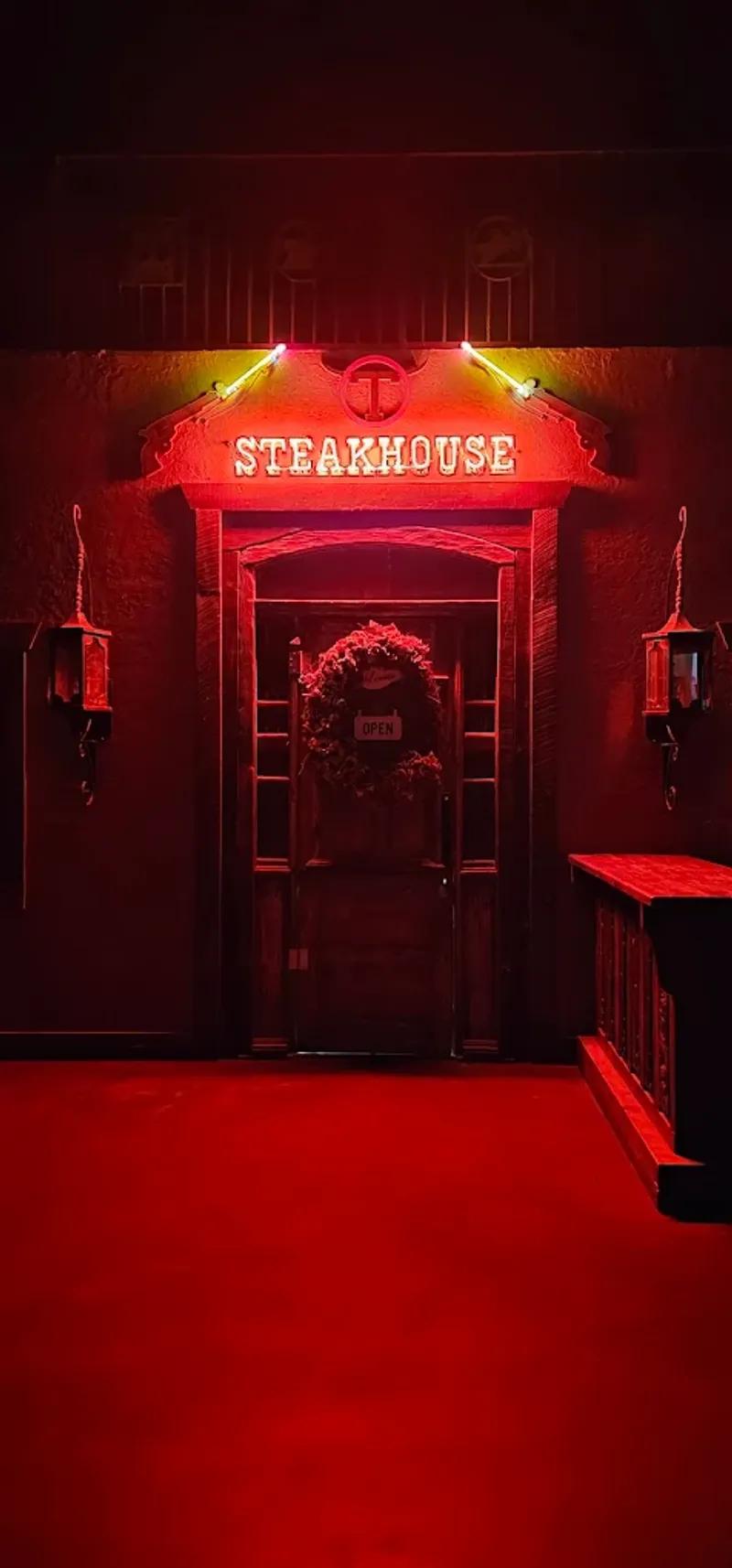 10 Texas Steakhouse Buffets Where Endless Cuts Ride In On Big-State Appetite 2 Crossfire Steakhouse & Cantina