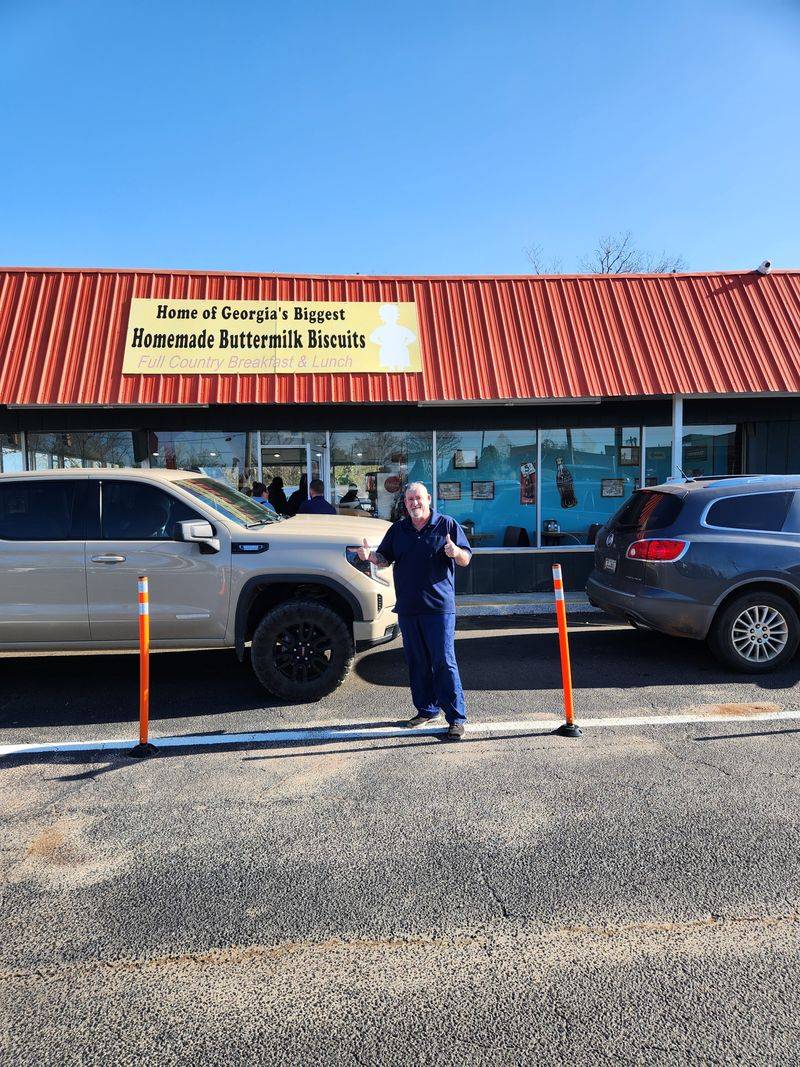 Lou Ann’s Biscuits & Burgers – Dublin, GA