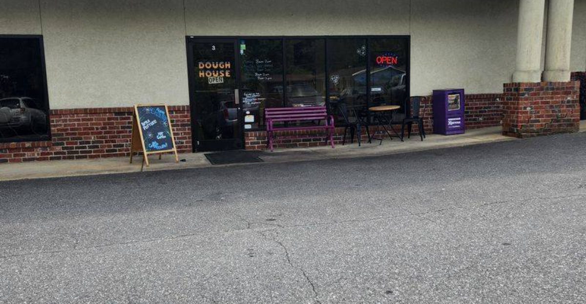 11 North Carolina Biscuit Counters Where Breakfast Still Tastes Like Home