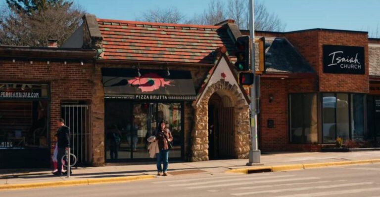 12 Hidden Pizzerias In Wisconsin That Locals Swear Taste Like Naples