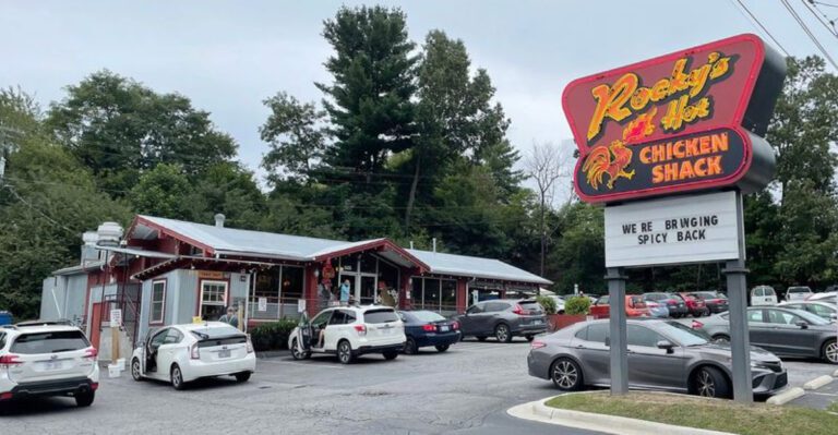12 North Carolina Fried Chicken Shacks Packed Every Sunday On Word Of Mouth Alone