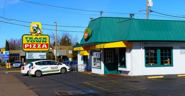 13 Oregon Pizza Joints Where Locals Say Every Slice Tastes Like Home