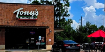18 Old School Italian Delis Across America Where Regulars Refuse to Move Away