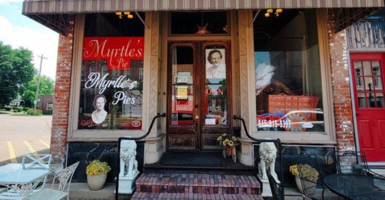 7 Illinois Pie Diners Locals Say Serve Slices Big Enough To Share (But No One Does)