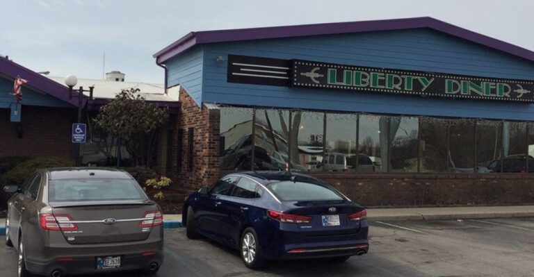 8 Indiana Breakfast Spots That Locals Swear Feel Like Grandma’s Kitchen