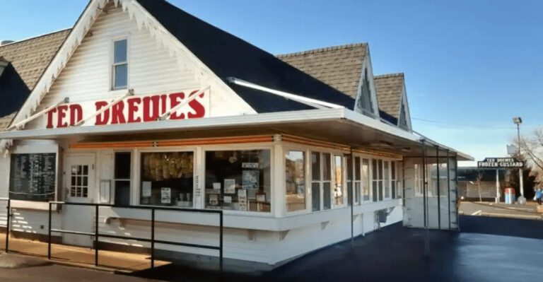 8 Retro Ice Cream Parlors Where Time (and the Prices) Seem Frozen