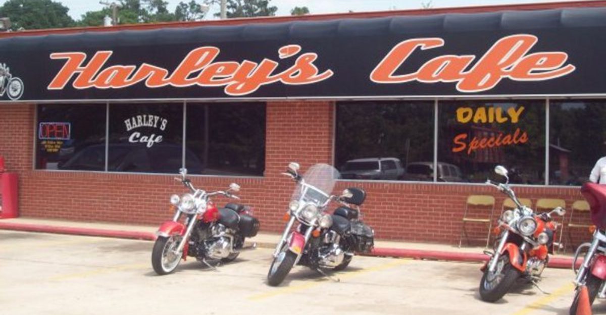 8 Small Town Oklahoma Diners Where The Fried Chicken Never Left The Menu