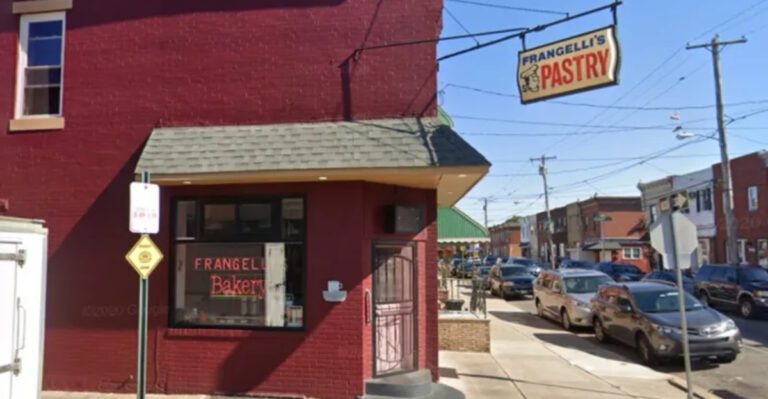 9 Pennsylvania Italian Bakeries Where The Cannoli Run Out First