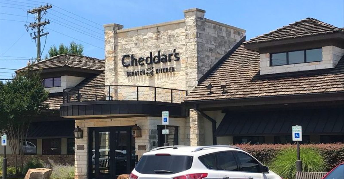 9 Restaurant Chains in the U.S. That Serve the Coziest Country-Style Dinners 5 9 Restaurant Chains in the U.S. That Serve the Coziest Country-Style Dinners