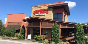 According to Chefs These 12 Chains Serve Steaks That Rival High End Steakhouses