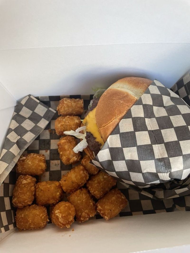 This Oregon Burger Joint Keeps Its Flat-Top Sizzling From Breakfast To Close 12 Wild Ride Pairings