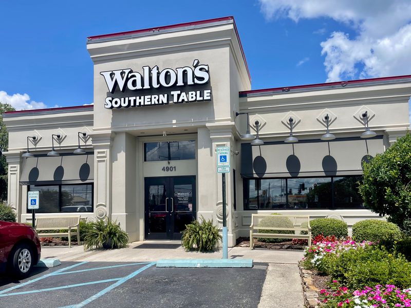 12 Alabama Meat-And-Three Spots Where The Daily Special Rarely Changes (And Locals Love It) 11 Walton’s Southern Table- Huntsville, Alabama