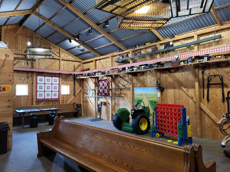 This Ohio Small-Town Buffet Keeps Serving Roast And Gravy Like It’s Always A Holiday 15 Kid-Friendly Choices And Space