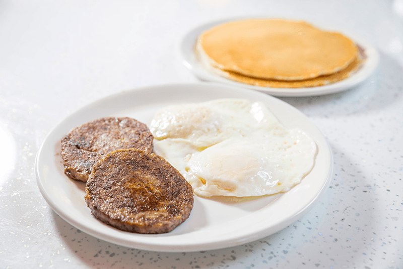 This Ohio Diner’s Cinnamon French Toast Has Quietly Become A Statewide Obsession 10 Pairings Beyond Syrup