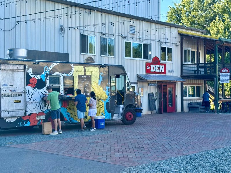 12 North Carolina Soundside Restaurants Where The Sunset Puts Dessert To Shame 11 The Plant-Pittsboro, North Carolina