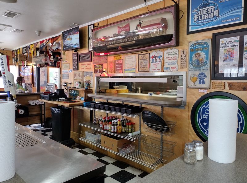 This Florida Retro Roadside Drive-In Griddles Bacon Cheeseburgers, Fried Grouper, And Banana Shakes The Way Panhandle Locals Remember 15 Lunch Rush Energy