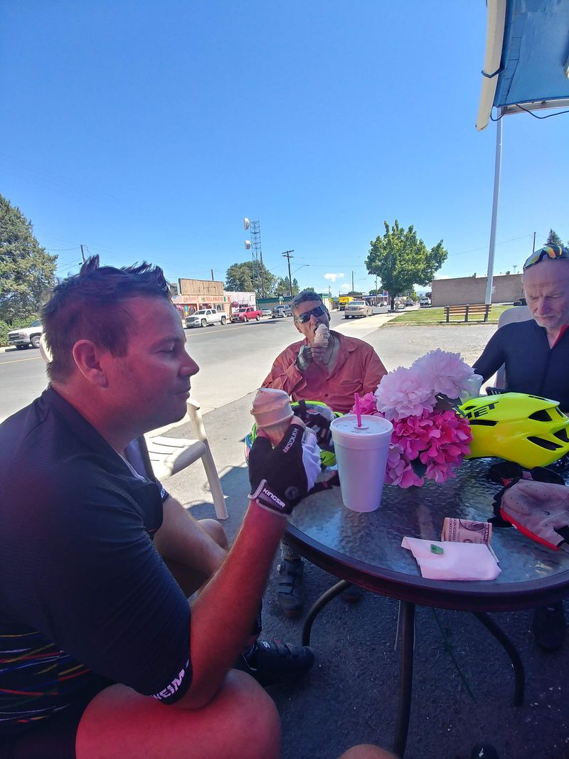 This Oregon Small-Town Burger Stand Turns Crispy Fries And Thick Milkshakes Into A Must-Stop Roadside Ritual 8 Thick Milkshakes With Tons Of Flavors