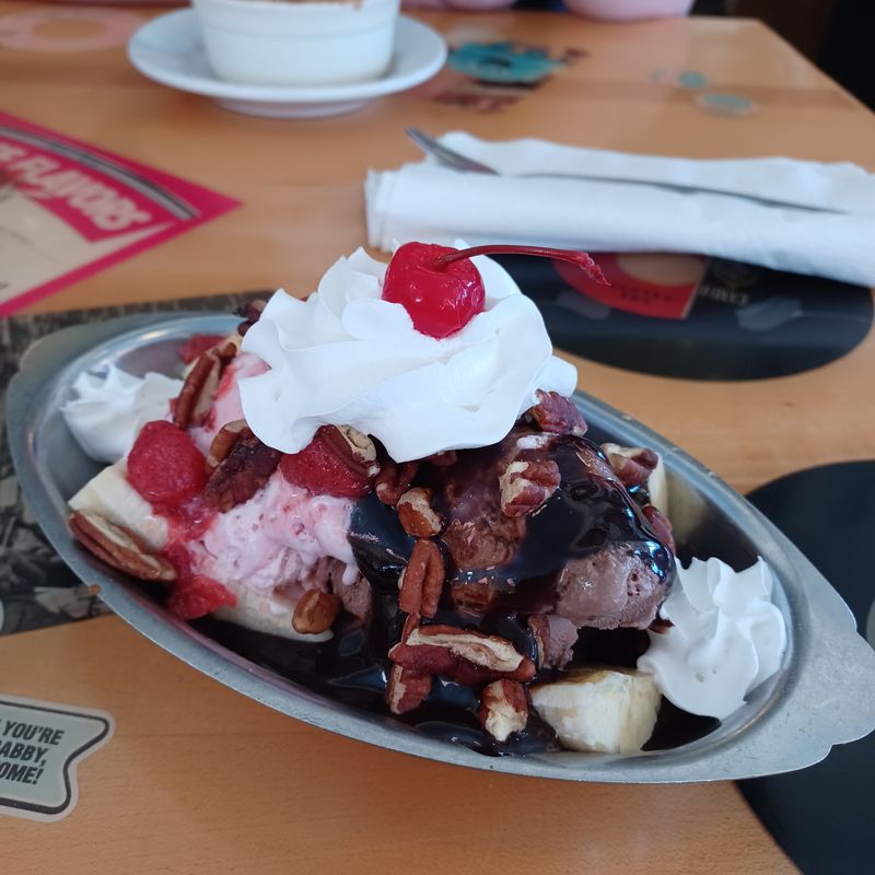 Sundaes Built For Sharing