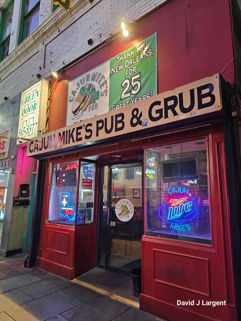 Cajun Mikes Pub & Grub