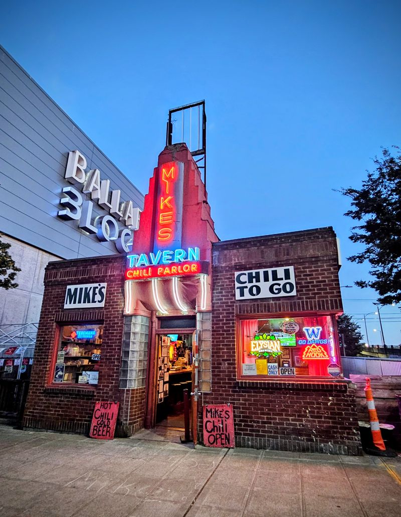 10 Washington Diners Where Bottomless Coffee And Hash Browns Still Rule The Morning 9 Mike’s Chili Parlor - Seattle, Washington