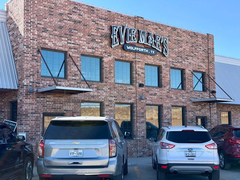 Evie Mae’s Pit Barbeque – Wolfforth, TX