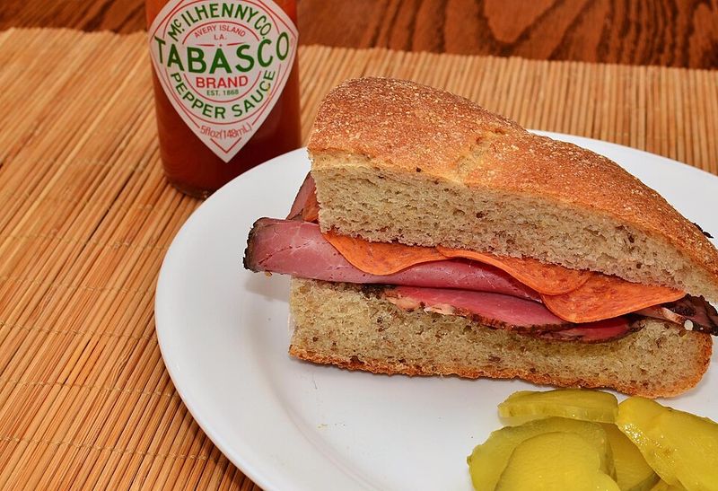 10 Common Bologna Mistakes Home Cooks Often Make 11 Overloading the Sandwich