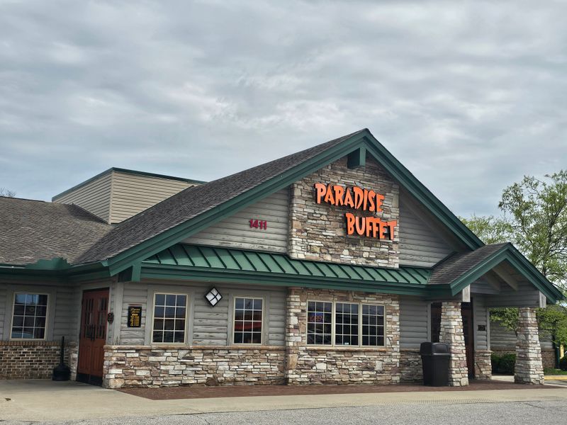 12 Indiana Family Restaurants Where The Saturday Night Buffet Still Packs The Room 10 Paradise Buffet
