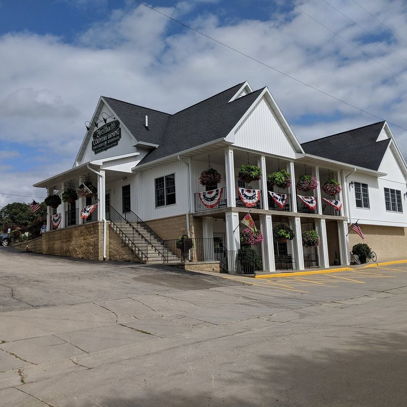 Iowa: Breitbach’s Country Dining