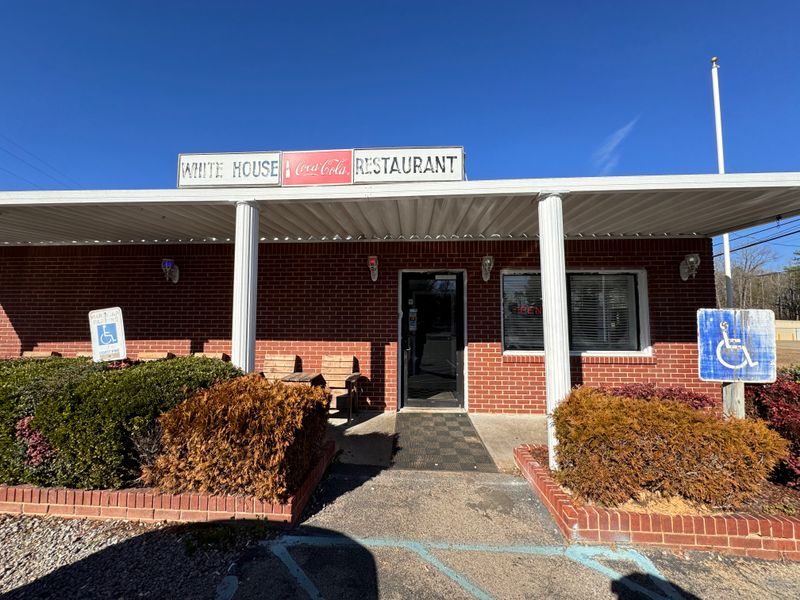 White House Restaurant- Warrior, Alabama