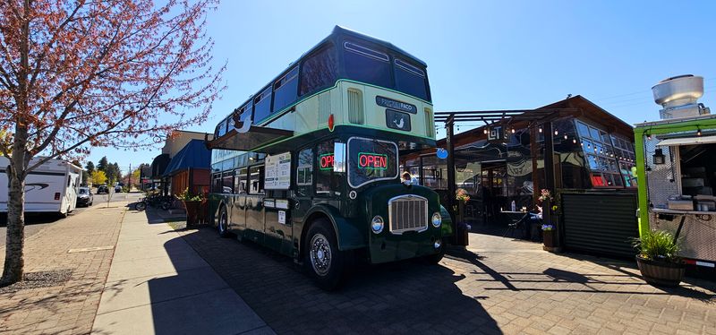 Parking And Easy Access Near Drake Park