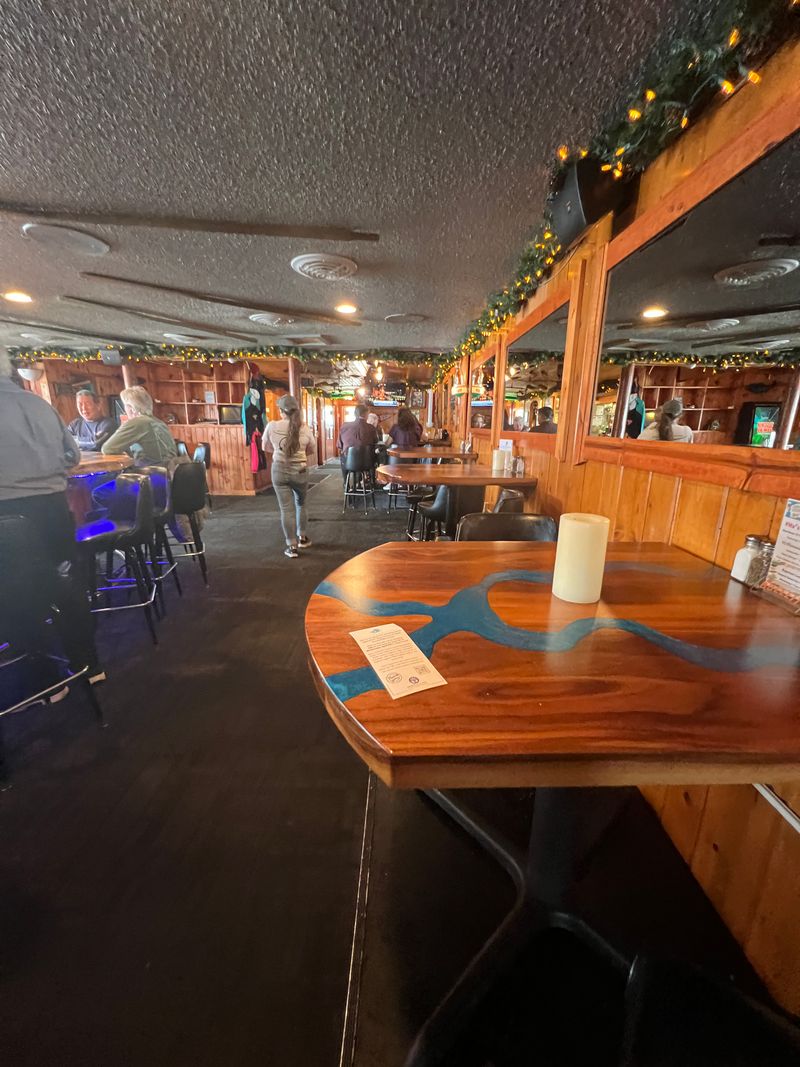 Weeknight Calm, Friday Buzz