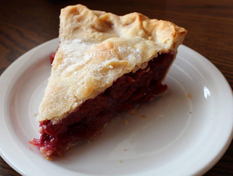 In Wisconsin, I Found A Tiny Café Serving “Sunday Dinner” Every Day Of The Week 4 Homemade Pie That Steals The Show