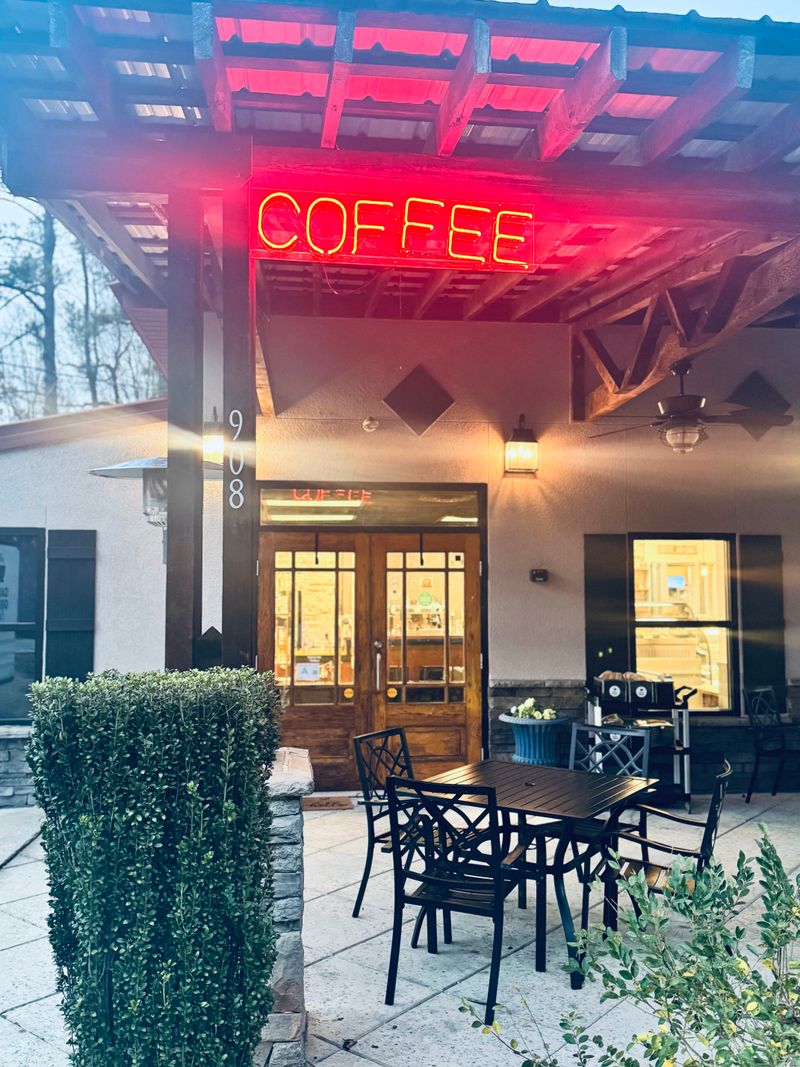 15 South Carolina Breakfast Spots That Have Everyone Setting The Alarm A Little Earlier 13 The Daily Grind Cafe