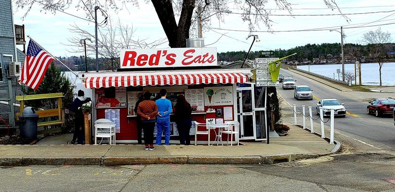 Maine: Red’s Eats