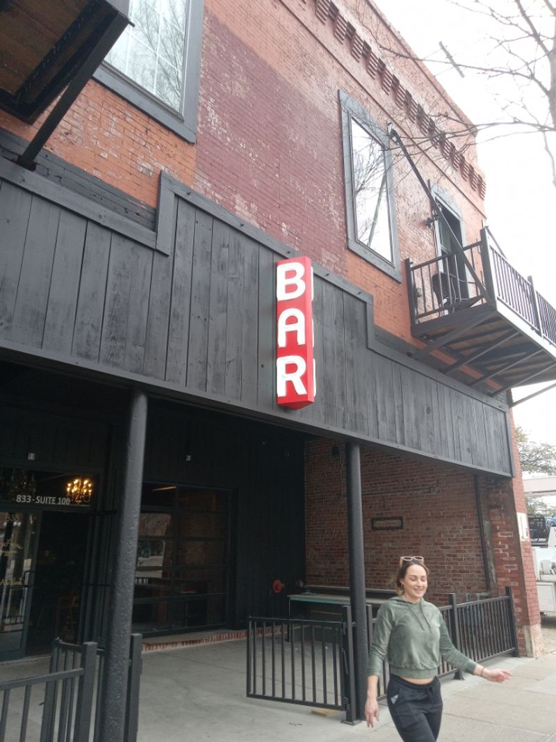 DeLuca's Pizzeria - Hot Springs, Arkansas