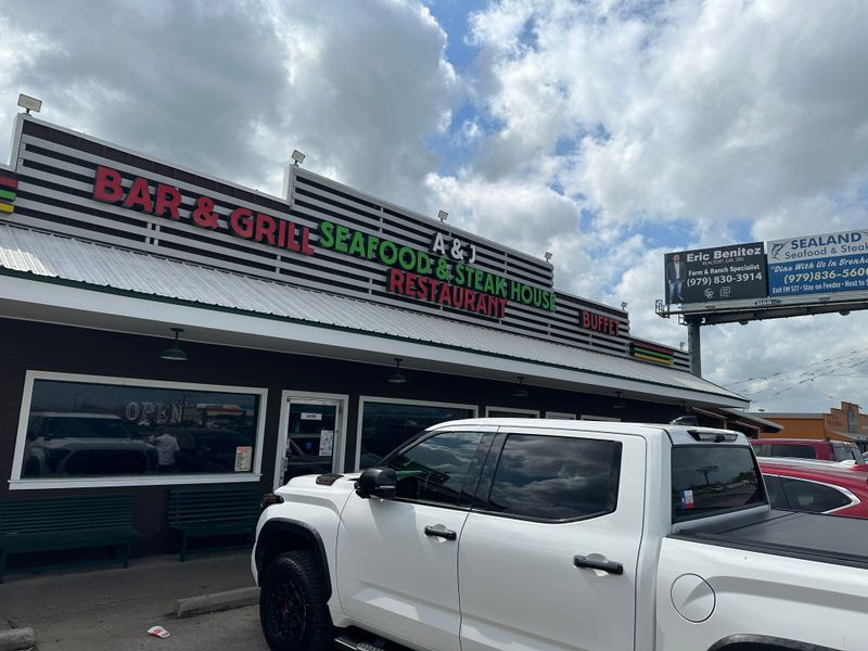 10 Texas Steakhouse Buffets Where Endless Cuts Ride In On Big-State Appetite 5 Nemo Seafood & Steakhouse