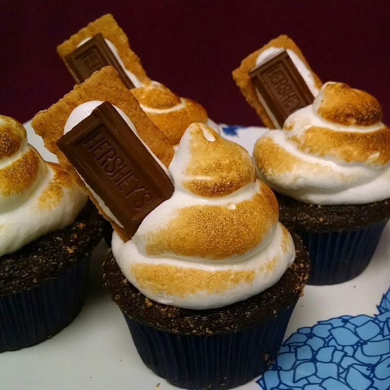S'mores Campfire Cupcakes