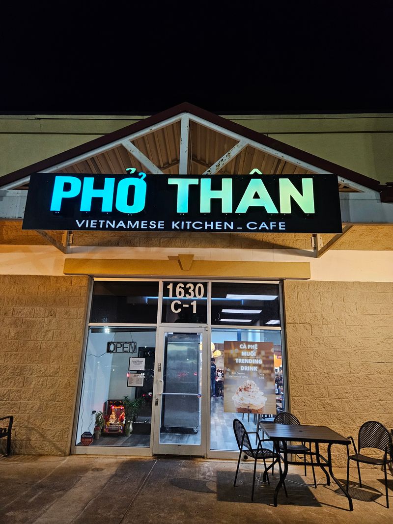 Pho Tai