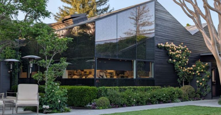 Must-Try: Gordon Ramsay’s 16 Favorite U.S. Restaurants Fans Rave About