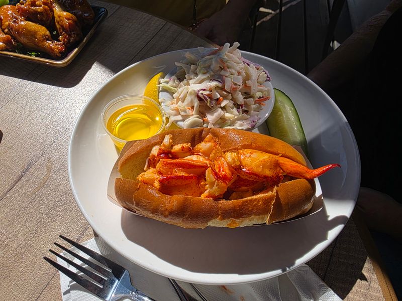 Lobster Roll With House Chips